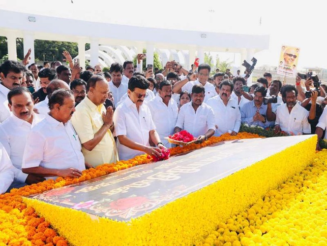 DMK chief MK Stalin pays homage to former CM of Tamil Nadu M ...