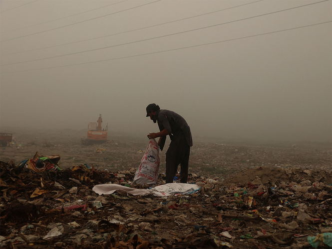 Image from: Pakistan: Karachi drowns in filth a week after Eid as civic authorities face fresh criticism