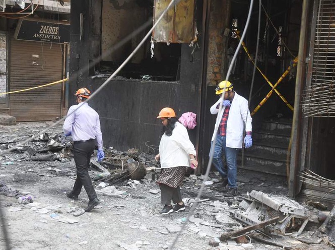 Image from: Sealed windows, locked exits turn fire-wrecked Malviya Nagar hotel into death trap