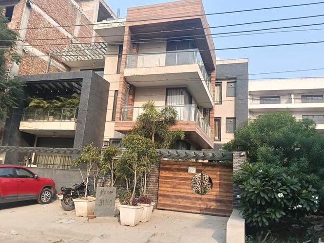 Image from: Tragedy strikes Gurugram chartered accountant’s family: 7 killed in Malviya Nagar fire