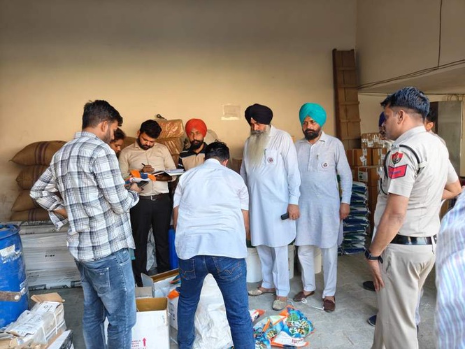 Image from: Probe launched into suspected online pesticide fraud in Sirsa