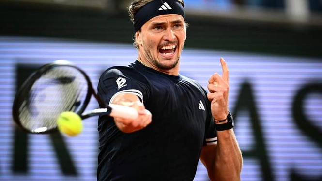 Image from: Zverev reaches French Open semi-finals as Mensik ends Fonseca run
