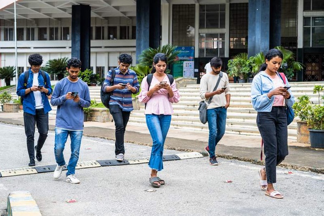 Image from: Screen time, vaping linked to growing mental health concerns in adolescents