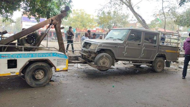Image from: 13 illegally parked vehicles impounded in Chandigarh