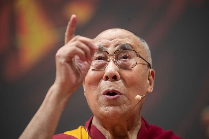 Image from: Dalai Lama, 90, to receive knee treatment