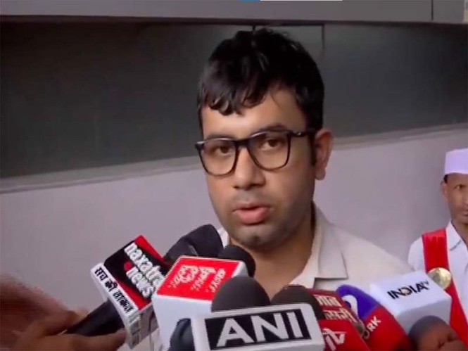 Image from: Death toll rises to five in Bihar's Muzaffarpur hospital fire case; 18 patients still hospitalised: SDM Tushar Kumar