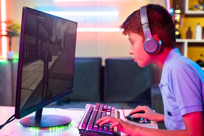 Image from: Every mobile phone has become ’virtual gambling house’: SC flags threat to public health posed by online gaming addiction