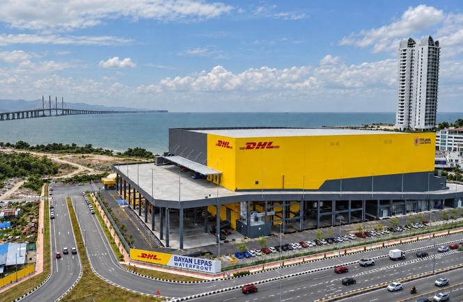 DHL Waterfront Logistics Hub