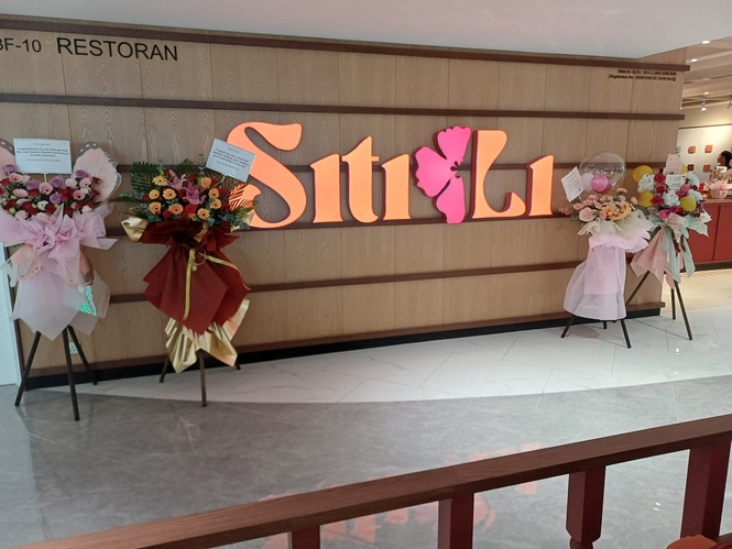 Image from: Restaurant Review: SitiLi Returns — Bigger, Busier, and Still Beloved
