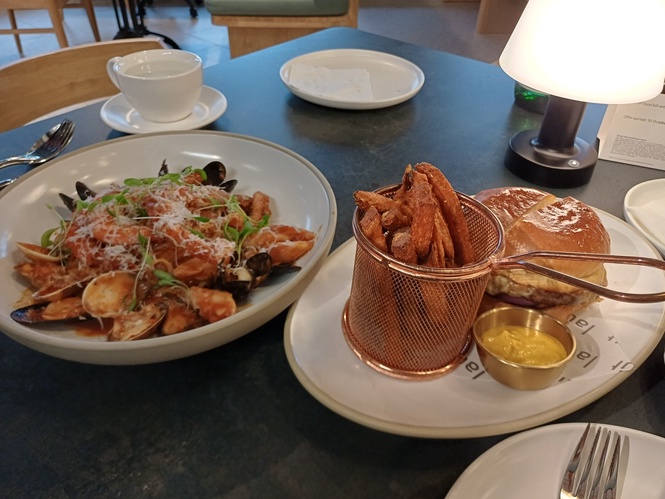 Image from: Beyond the Maine Lobster: Laut Makes Its Mark at KLGCC Mall With Seafood Marinara 