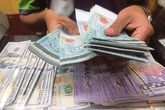 Ringgit Susut Kembali RM3.96 Selepas FOMC Neutral