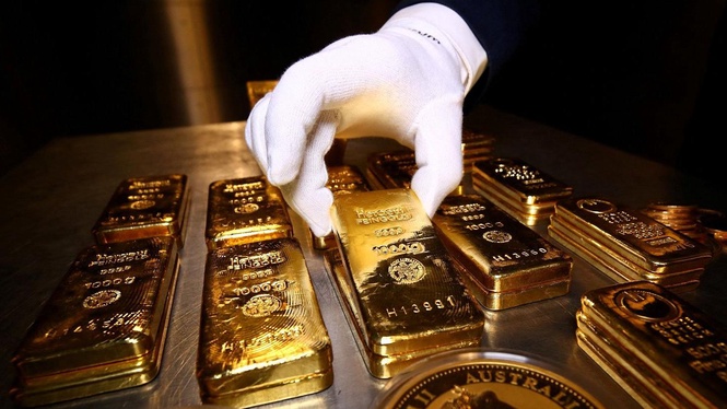 Ulasan Pasaran XAUUSD: Emas Terperangkap! Harga Menjunam Menanti Data NFP