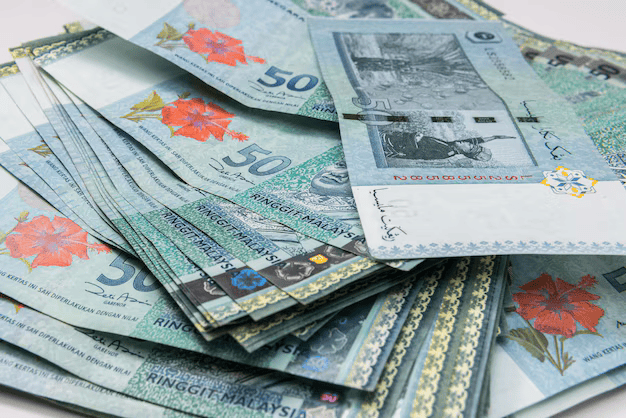 Harga Minyak Jadi Tekanan Baharu Buat Ringgit