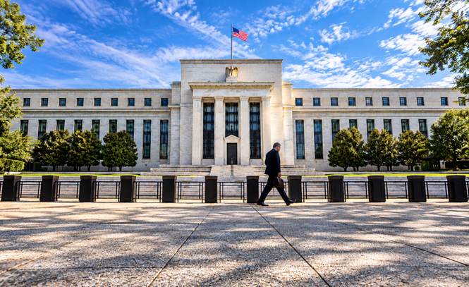 Ringkasan Pagi: Minyak Kembali Panas, Fed Makin Hawkish!