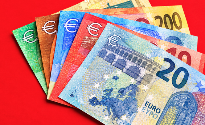 Ringkasan Pagi: Euro Makin Terhimpit, Konflik Iran Belum Reda!