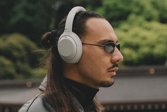 Image from: Sony WH-1000XM4C Revives the Legendary XM4 With Modern Updates and a Lower Price