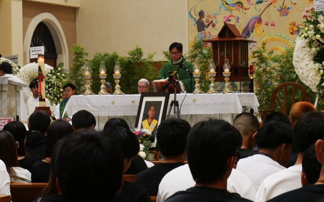 Baterbonia's's mom: Coach's apology is not enough