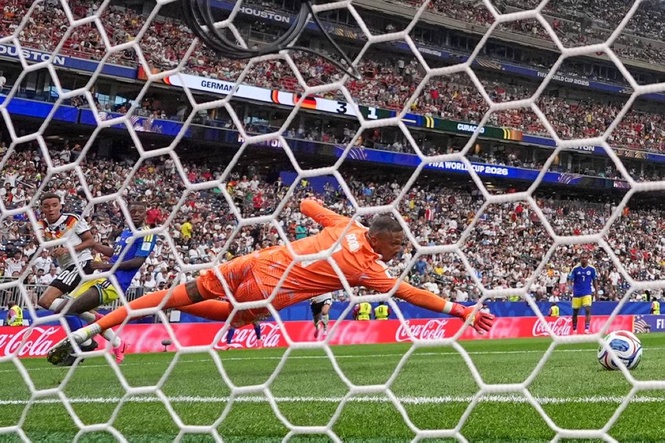 Germany pounds Curaçao, Ivory Coast stuns Ecuador