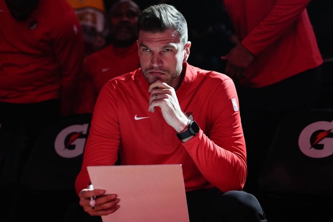 Bulls finalizing hire of Tiago Splitter as coach, AP source says