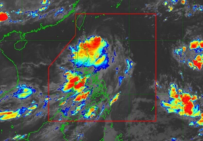 Typhoon Francisco continues to weaken over Philippine Sea