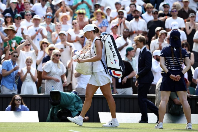 Swiatek doesn't care about results after Wimbledon exit