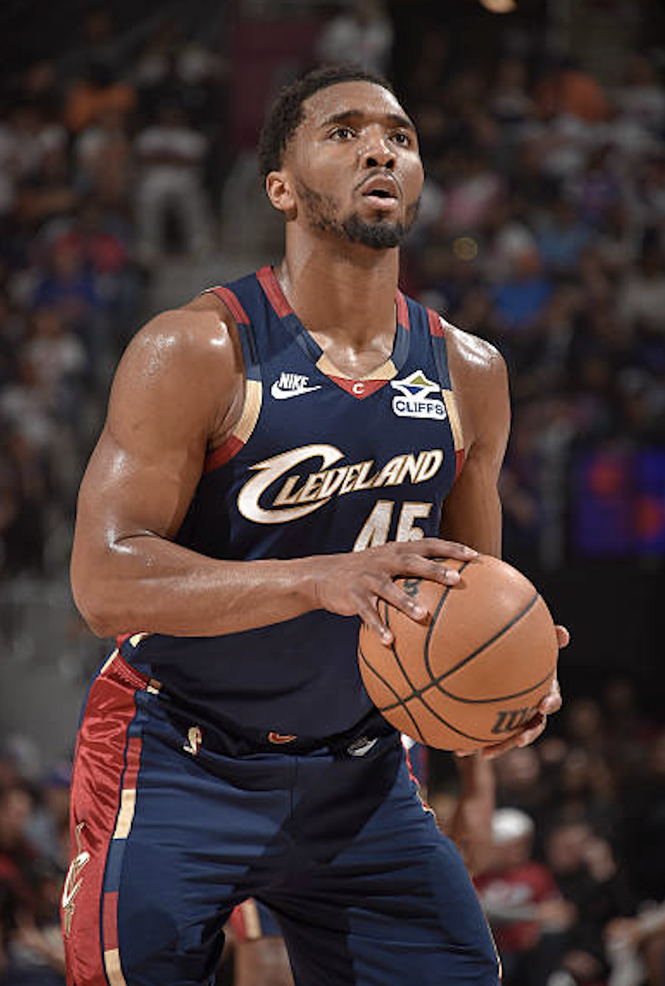 Cavs agree on Mitchell deal as LeBron watches