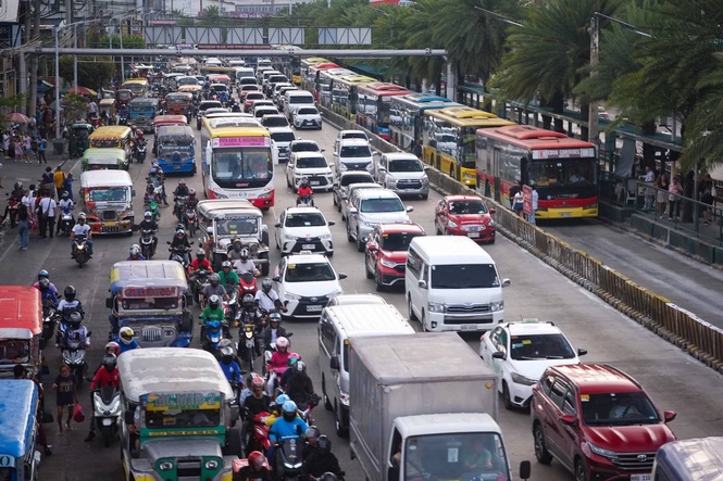 Marcos orders full-speed EDSA Phase 2 upgrade