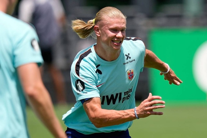 Erling Haaland is Norway's World Cup machine — and the internet's babygirl