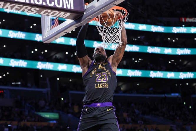 LeBron set to appear in New York with NBA future unknown