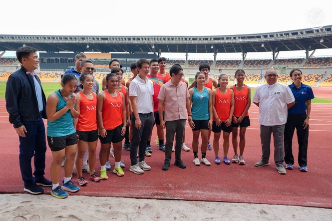 Marcos inspects National Academy of Sports facilities