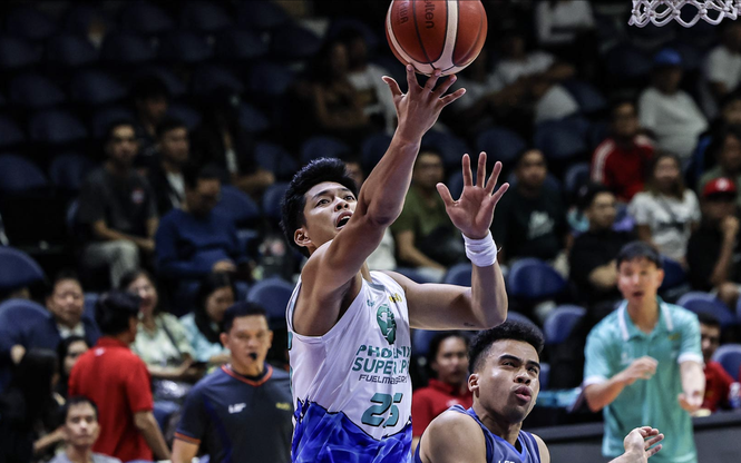 Phoenix squeaks past import-less Meralco