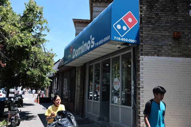 Domino’s holds annual sales forecasts