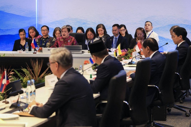 Southeast Asia's top diplomats hold security talks in Manila as Iran war rages