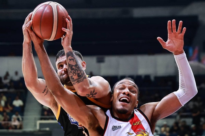 NLEX slams SMB to stay perfect in Group A