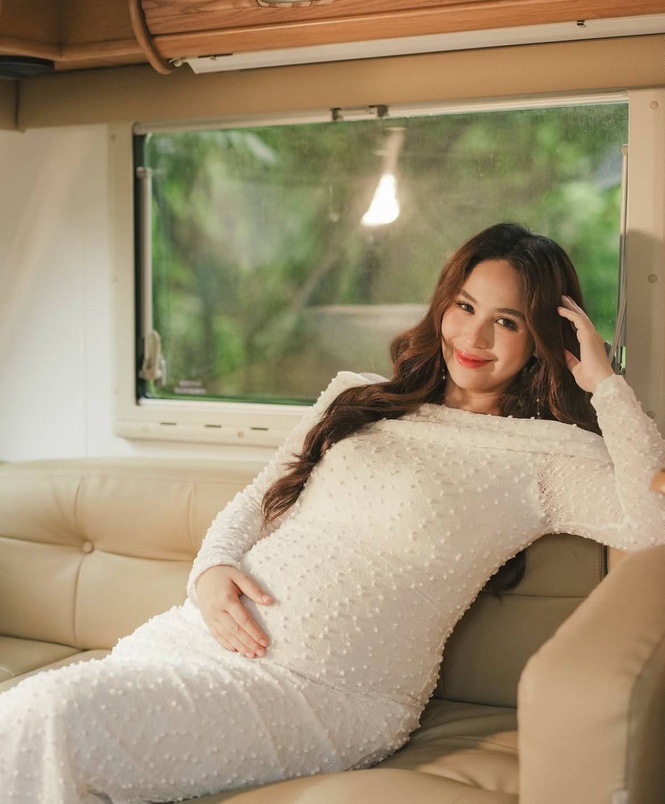 Empress Schuck expecting second child