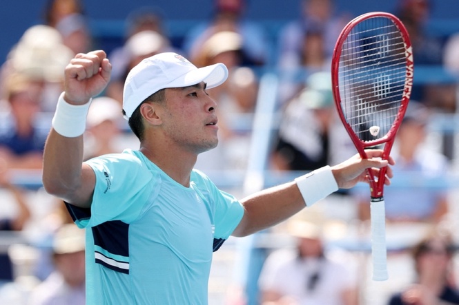 Nakashima ousts top seed de Minaur in Washington