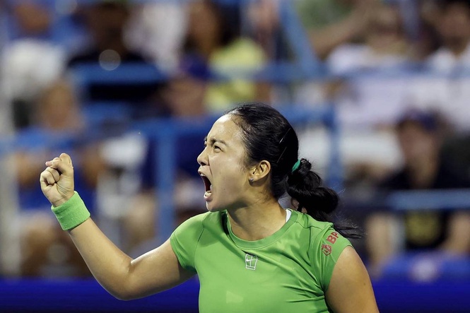 Eala bests Svitolina to reach semifinals