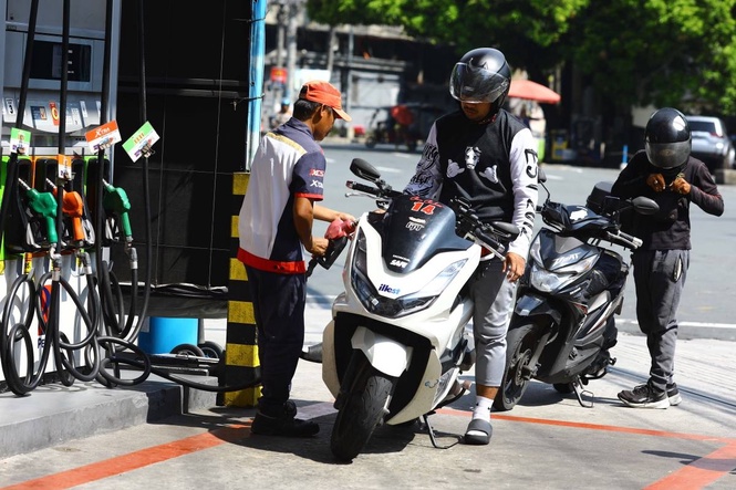 Oil firms to lower fuel prices on August 4