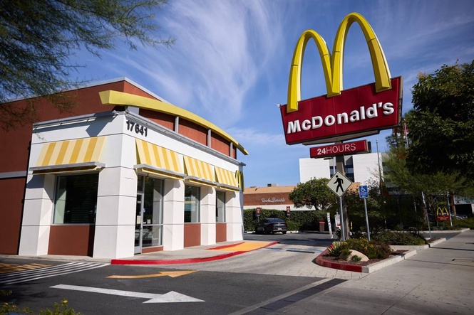 McDonald's reports slower US sales in 2nd quarter