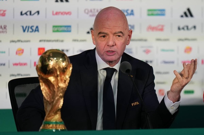 Infantino's problems mount as Wenger and key FIFA ally turn on him