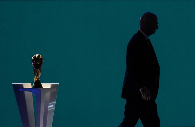 FIFA back Infantino, apologize for World Cup privatization plan