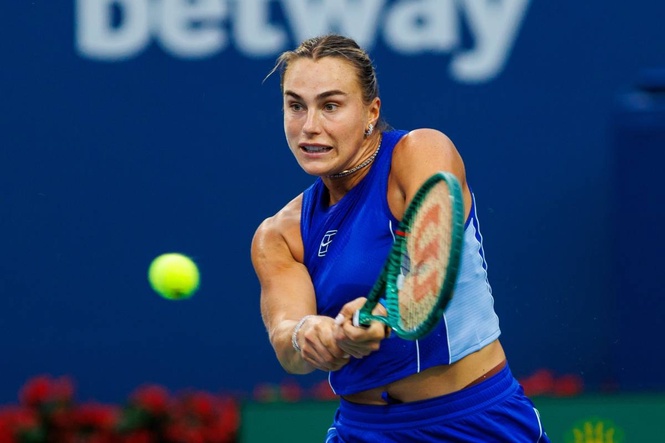 No.1 Sabalenka and Pegula advance at Toronto