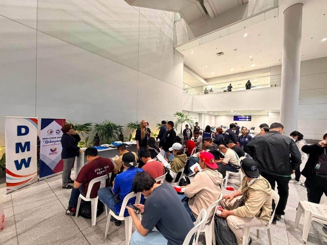 38 Pinoy seafarers from 4 vessels return home