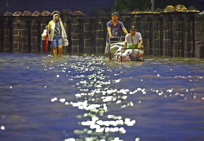 DPWH races to repair damaged roads, bridges
