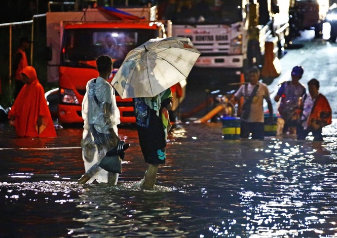 Marcos orders heightened alert as rains persist