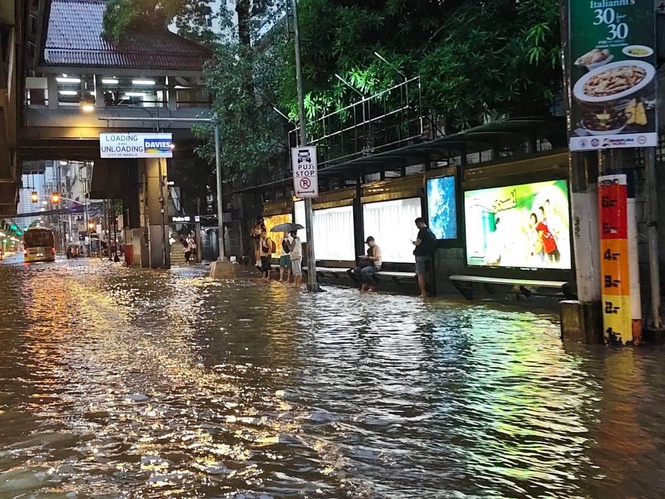Some areas in Manila flooded