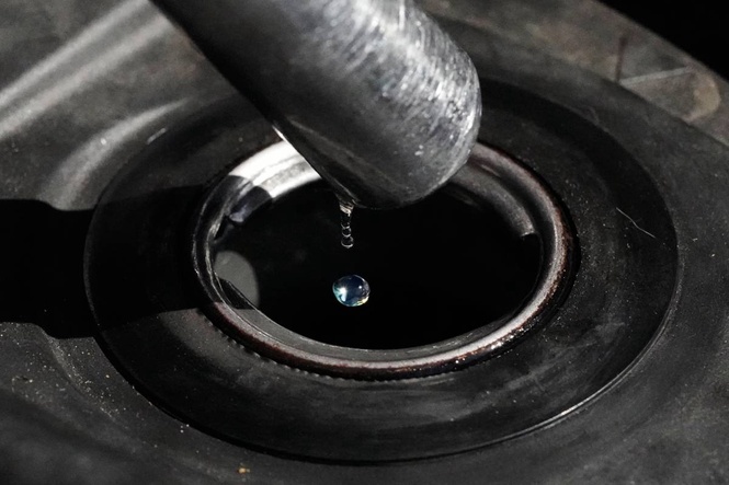 Gas prices to drop by P4.70, diesel by P4.30