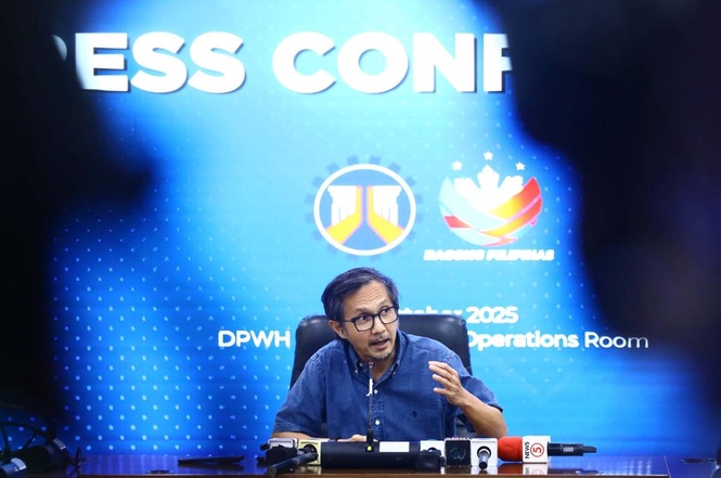 Dizon blows top over fresh EDSA potholes
