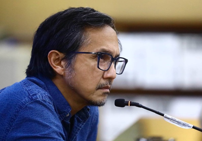 Dizon demands answers on new EDSA potholes