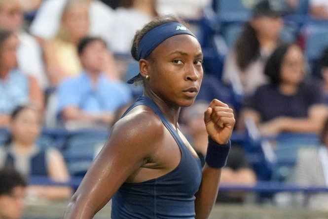 Gauff reaches Toronto semis by walkover due to Bencic hip injury